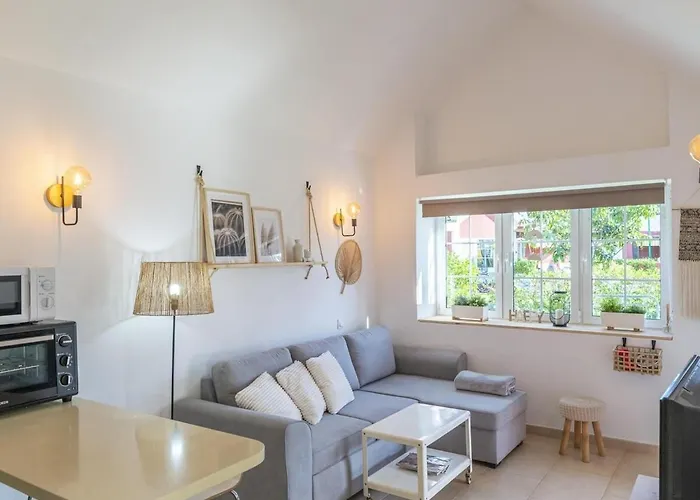 Gasthof Guestready - Tunos 76 - Fc 3*