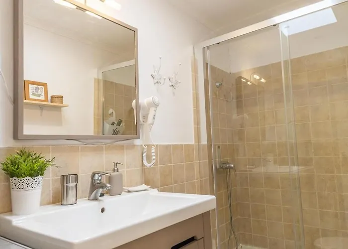 Gasthof Guestready - Tunos 76 - Fc